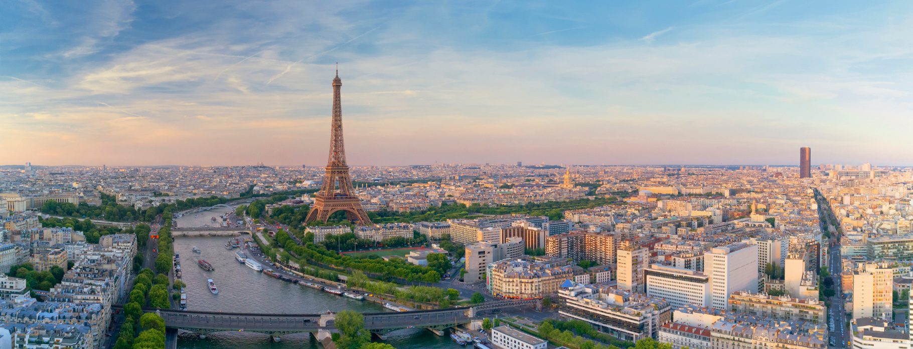Eiffel Tower view'