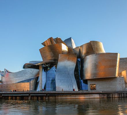 06 SEP 2027 (MON) BILBAO / PAUILLAC Guggenheim-Museum