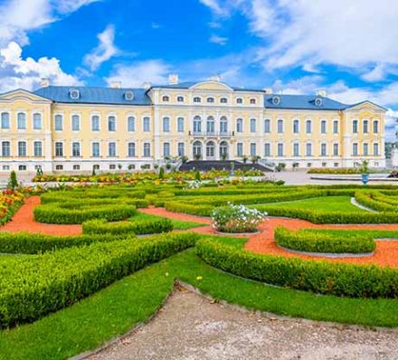 16 MAY 2027 (SUN) RIGA / RUNDALE / KLAIPEDA