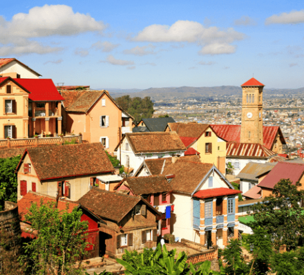 Morondava / Antananarivo Morondava / Antananarivo