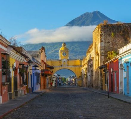 LAKE ATITLAN / ANTIGUA GUATEMALA
