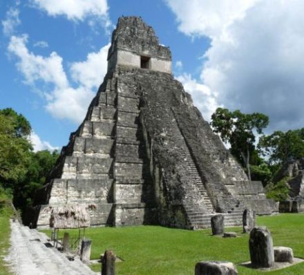 FLORES (GUATEMALA)