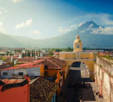 LAKE ATITLAN / FLORES (GUATEMALA)
