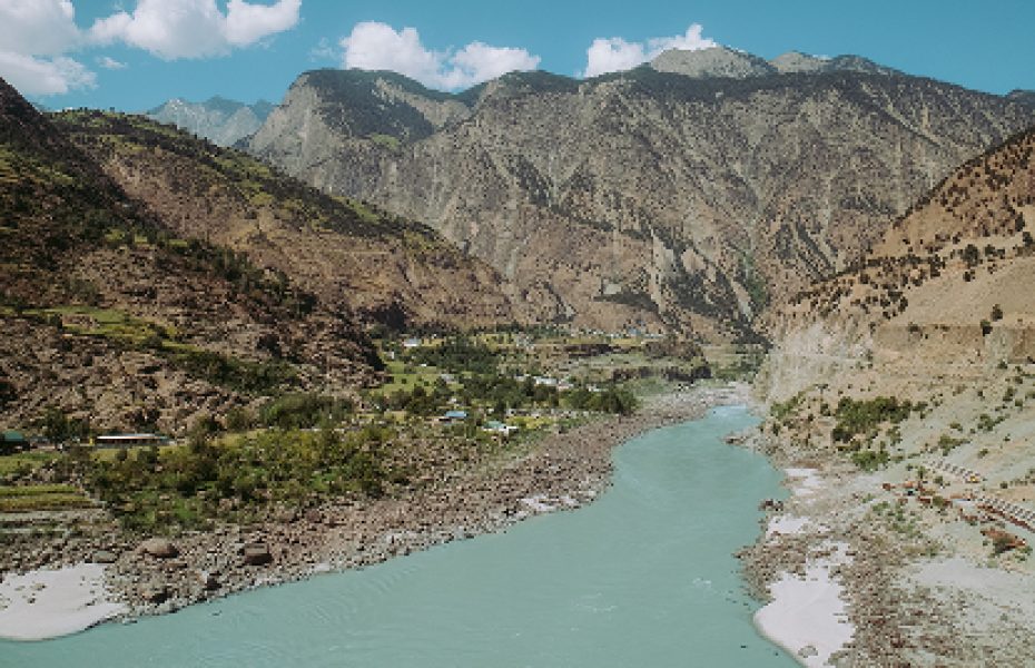 River Valleys of Tibet: Landscapes Travellers Encounter Along the Himalayan Plateau